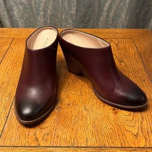 Kelsi Dagger Brooklyn burgundy leather Hocking mules, size 7